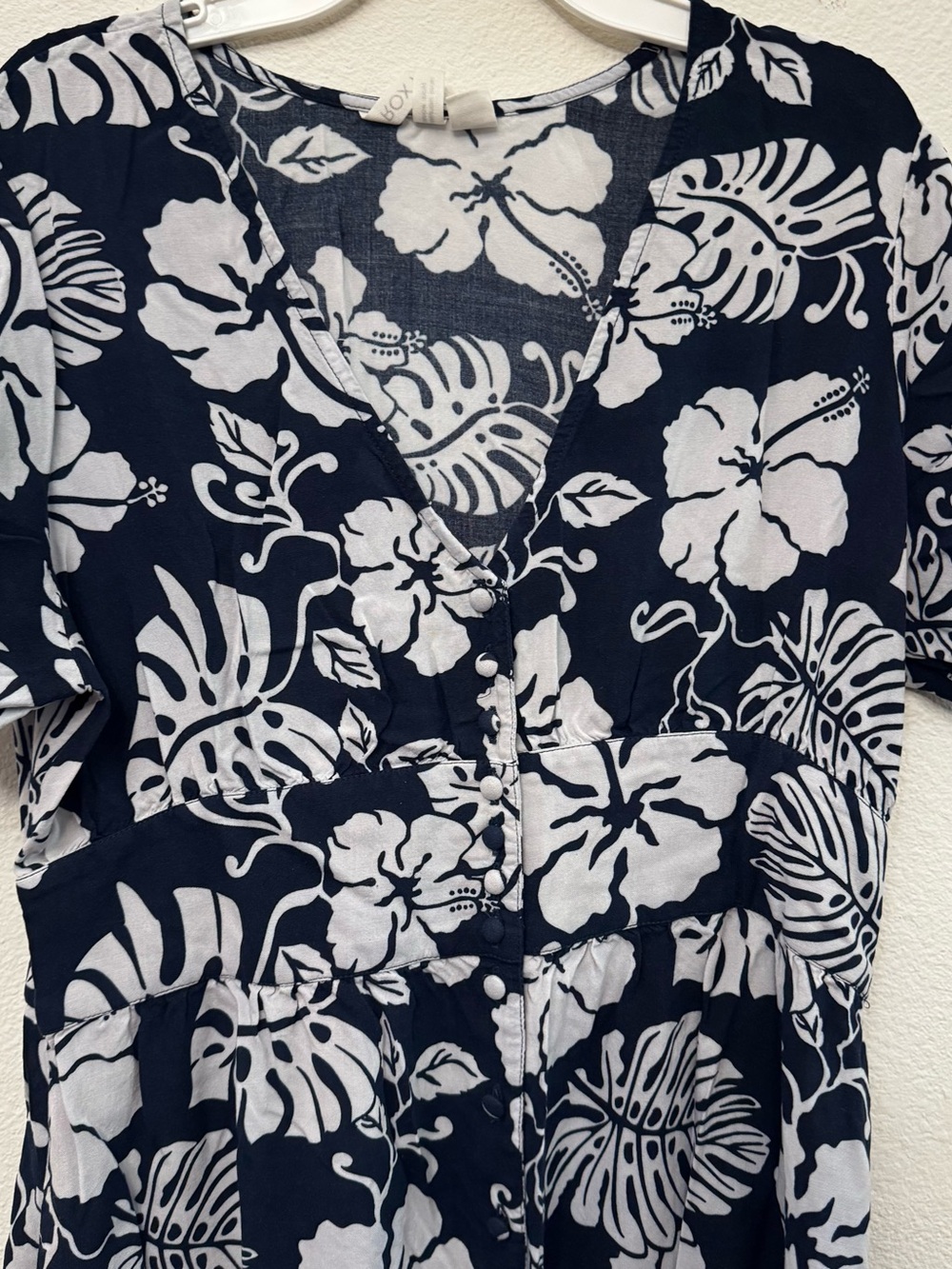 Roxy Navy and White Floral Neckline Detail Dress - Picture 6 of 7